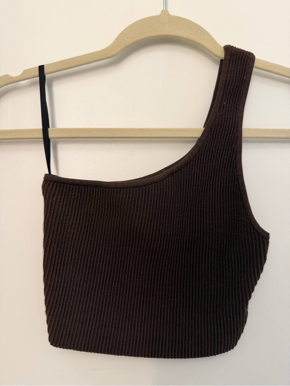 Babaton Sculpt Knit One-Shoulder Ribbed Crop Top - Mocha Brown